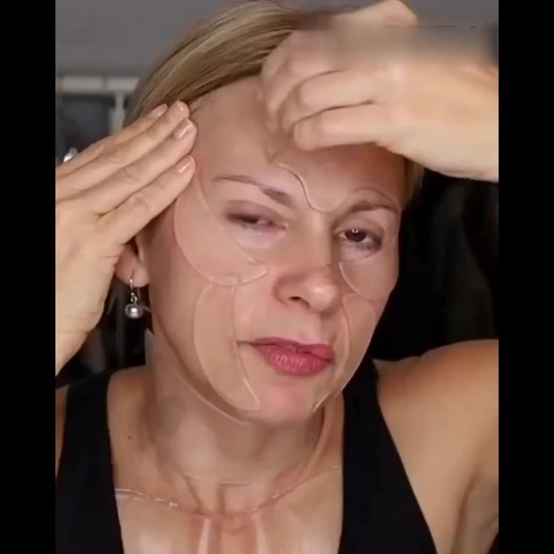 Smooth And Firm Skin With Chest Wrinkle Pads - Overnight Silicone Wrinkle Patches For Women