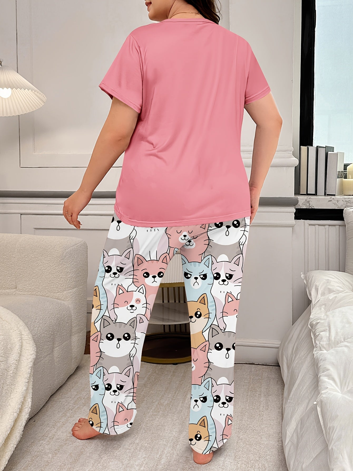 Women's Plus Size Cartoon Cute Cat Pajama Set