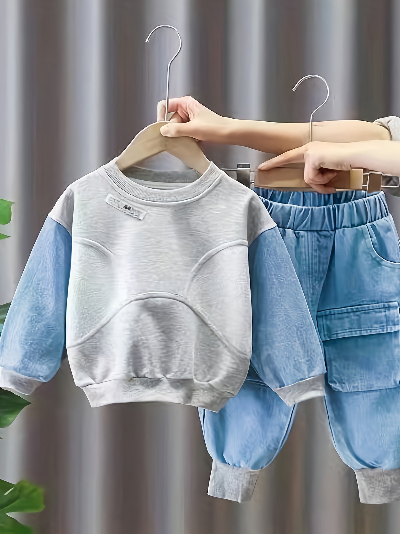 BABICOLOR Boys' 2pcs Outfit Set - Grey & Blue Color-Block Sweater Vest & Blue Washed Jeans, Elastic Waist Pants, Spring/Fall Casual & Party Wear, 2pcs Sweatsuit Set for & Kids (Easy-Care), Perfect for, Boys Clothes, Boys Outf