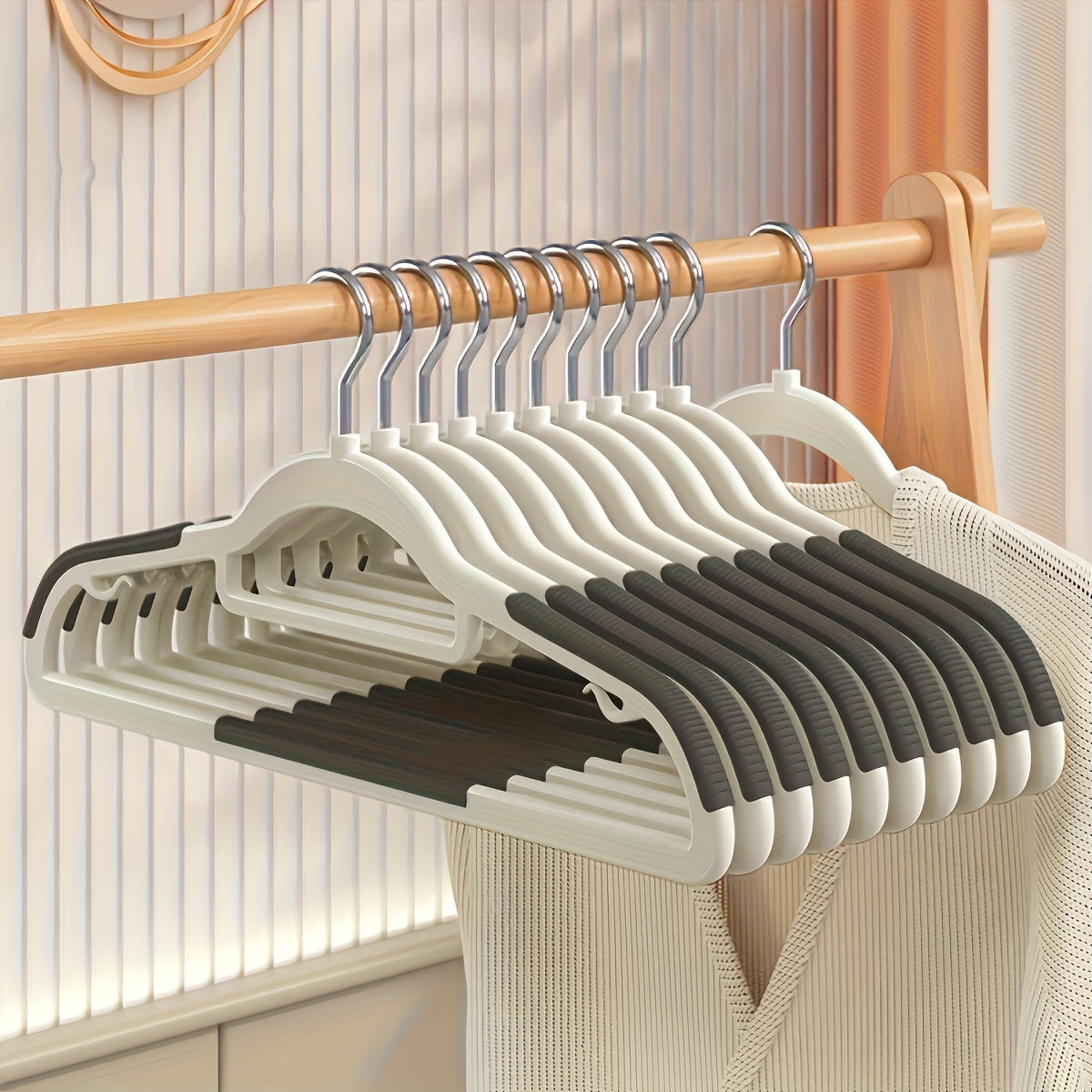 LDQ- 40pcs Set Non-slip Plastic Hangers + Stainless Steel Clips, Strong and Durable, 360° Heavy-Duty Rotating Hook Hanger, Four Seasons Home Clothes Drying and Storage and Organization, Suitable for Bedroom, Bathroom, Hom, R