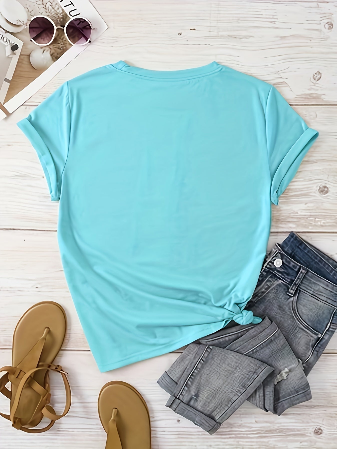 Women's Casual Butterfly & Daisy Floral Print Round Neck T-Shirt - Olive Green, Machine Washable, Regular Fit for Casual Attire, Allseason Fashion, Relaxed Style, Nontransparent Fabric