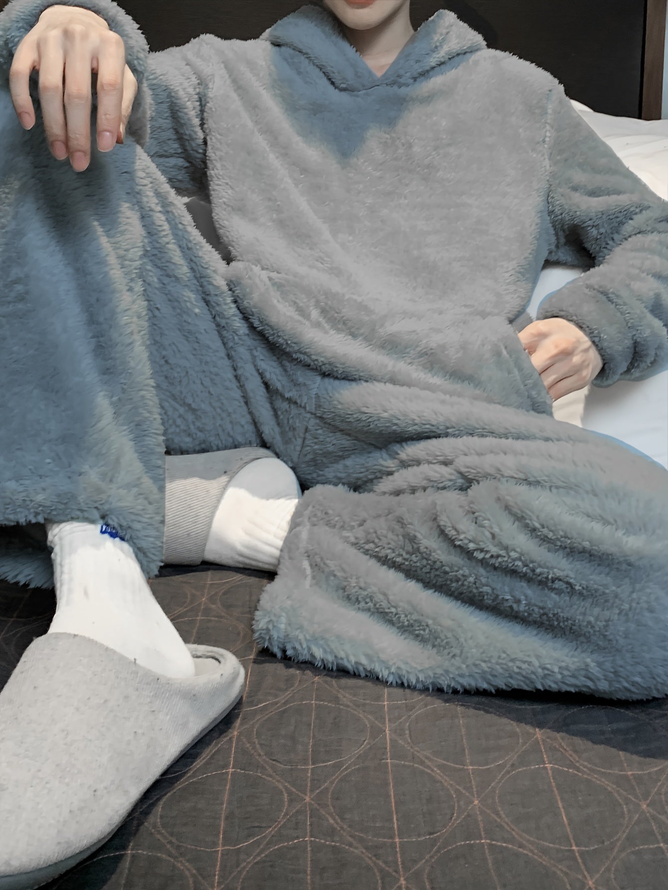Men's Coral Velvet Pajamas Autumn and Winter Thickened Velvet Winter Hooded Flannel Warm Youth Pajama Set