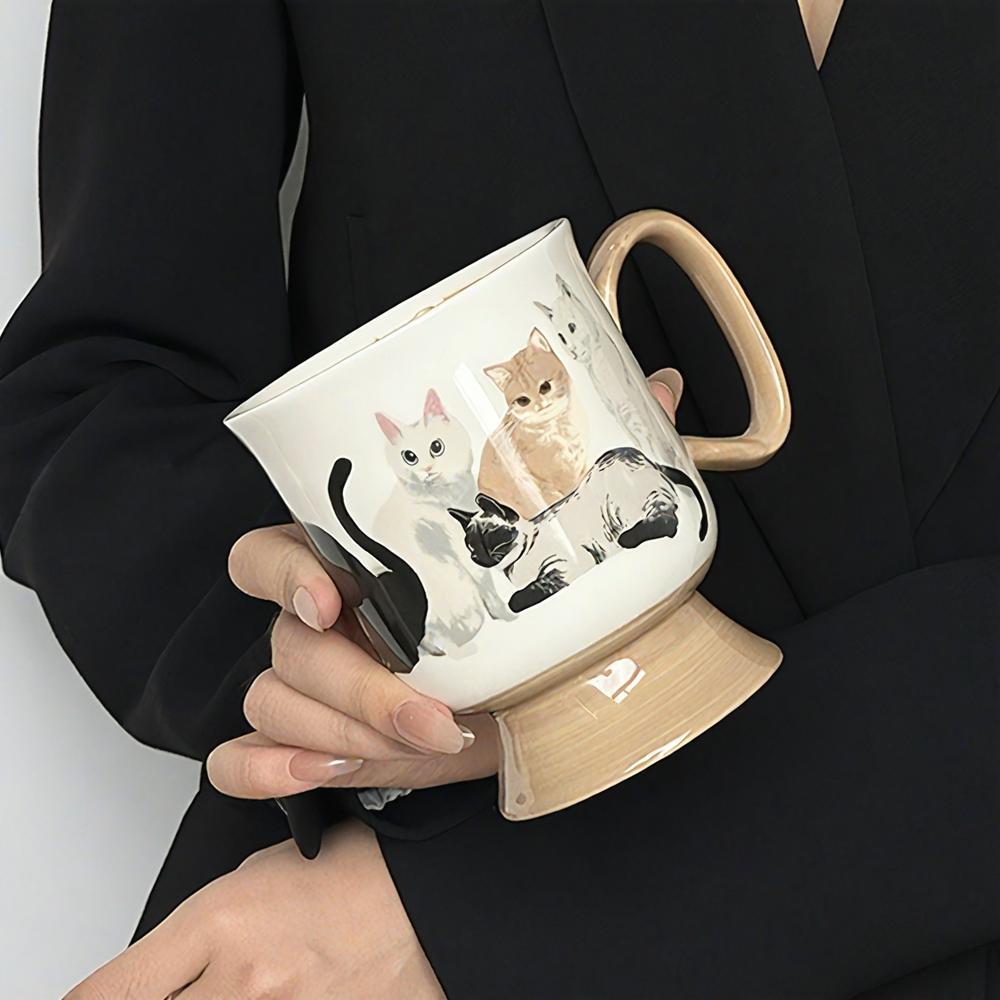 Visually Appealing Cat Ceramic Mug - Insulated, Reusable Coffee & Tea Cup for Couples, Perfect for Breakfast & Home Use