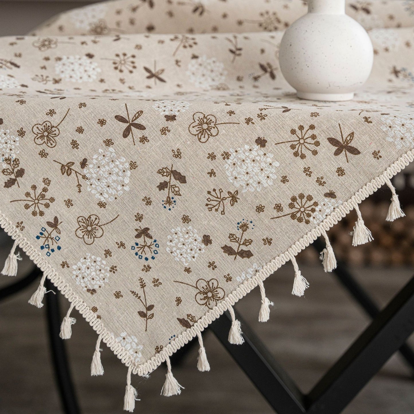 1pc Dandelion Beige Tassel Tablecloth, Bohemian Chic Farmhouse Style Retro Tablecloth, Suitable For Kitchen Dining, Buffet Table, Holiday Dinner, Party, Banquet, Restaurant, Wedding, Home Decor