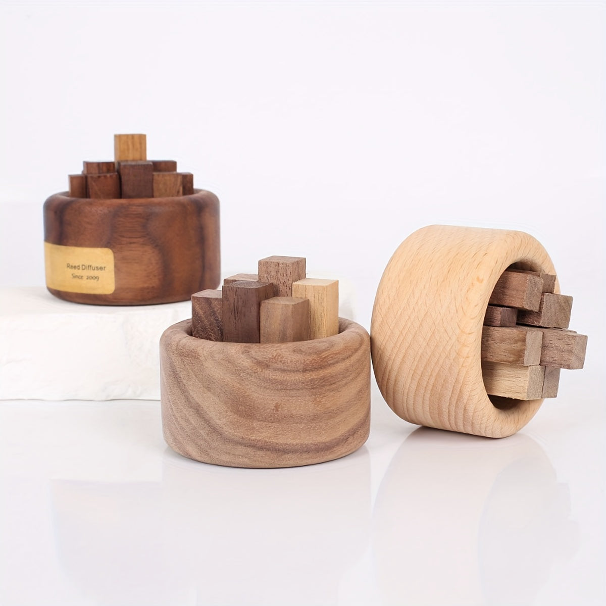 Wooden Essential Oil Diffuser, Aromatherapy Reed Diffuser Set with Natural Beech and Walnut Wood Pieces, Home and Car Fragrance Decor, 1pc