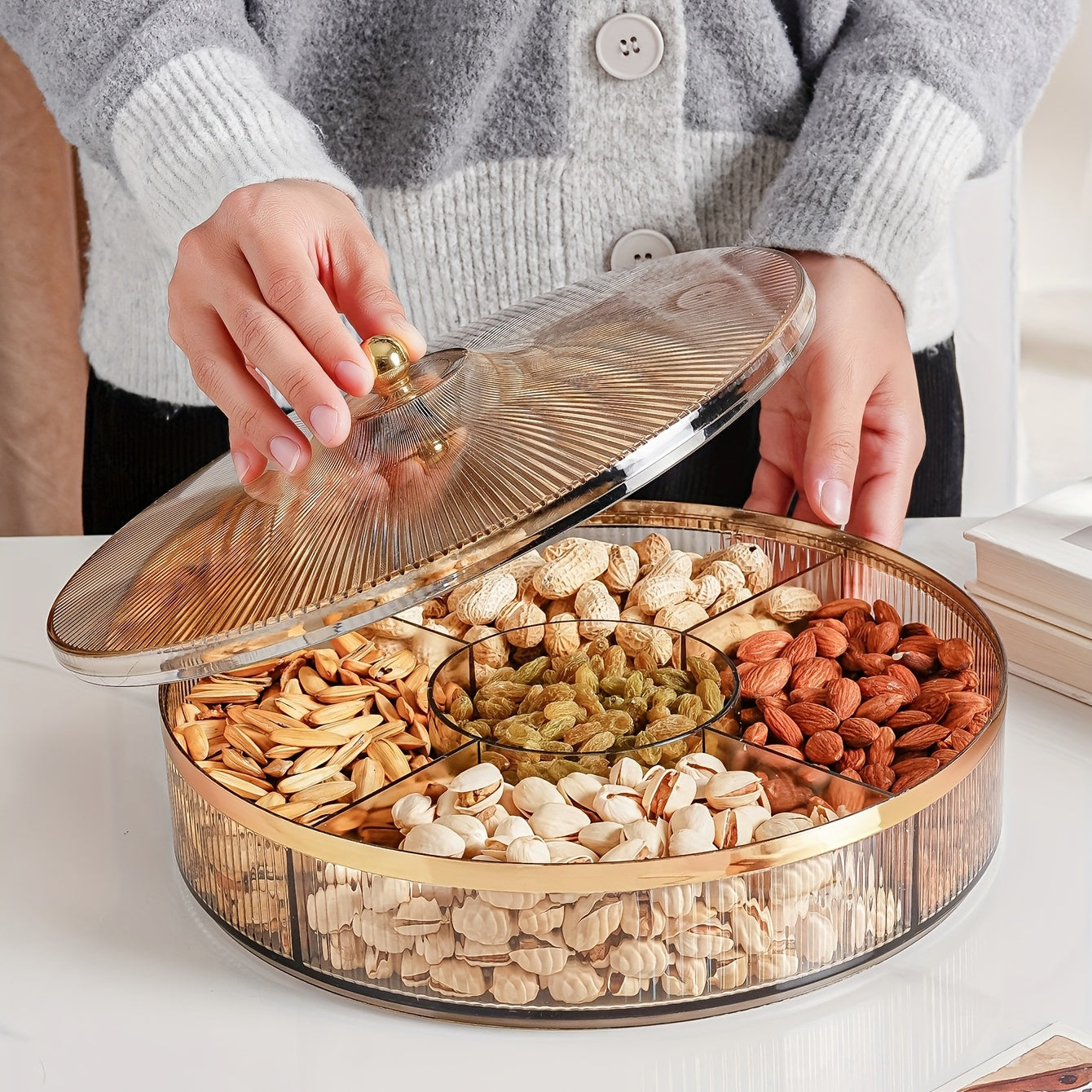 1pc, Candy Servers With Lid, 10.92in/28cm Clear Amber Gray Candy Snack Organizer, Candy Jar With Lids, Wedding Birthday Graduation Holiday Party Supplies, Home Decor