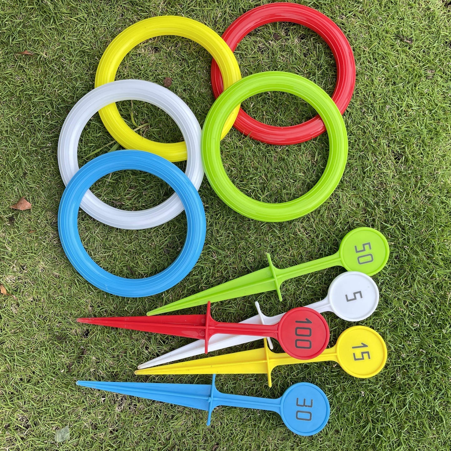 Colorful Rainbow Ring Toss Game Set for Youngsters & Adults - Durable PP Outdoor Fun for Beach, Garden, Lawn & Backyard - Ideal Christmas, Halloween, Thanksgiving Gift