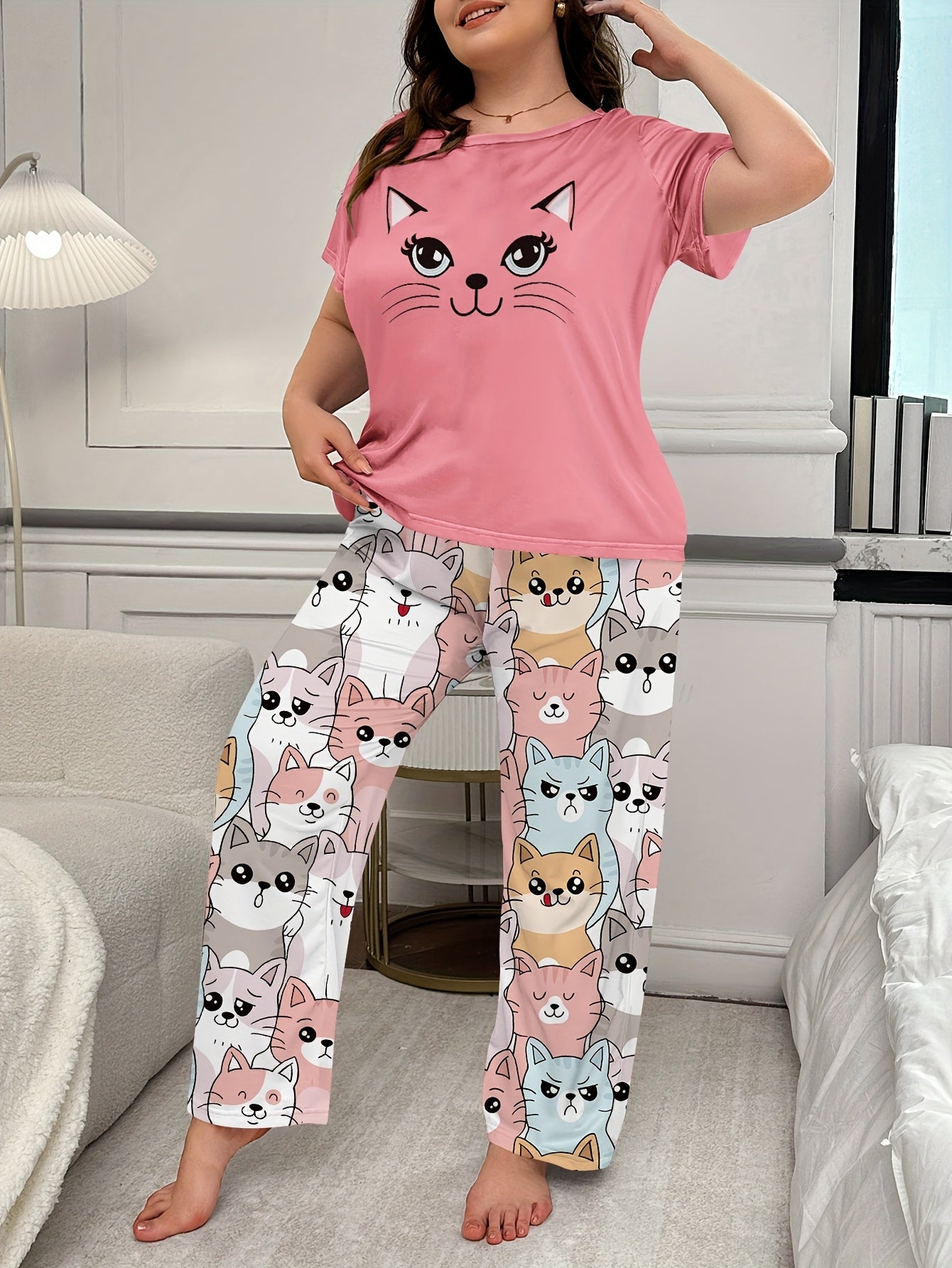 Women's Plus Size Cartoon Cute Cat Pajama Set