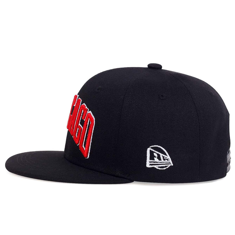 2.54 cmCHICAGO" Embroidered Baseball Cap, Lightweight Polyester, Hand-Washable, Sporty Snapback with Iconic Design for Casual Wear