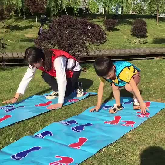 1pc MARVEL Spider-Man Theme Party Supplies, Team Building Activity Hand and Foot Entertainment Mat for Indoor/Outdoor Use - Suitable for Picnics Birthdays Weddings Housewarming Parties Valentine's Day New Year Christmas Gifts