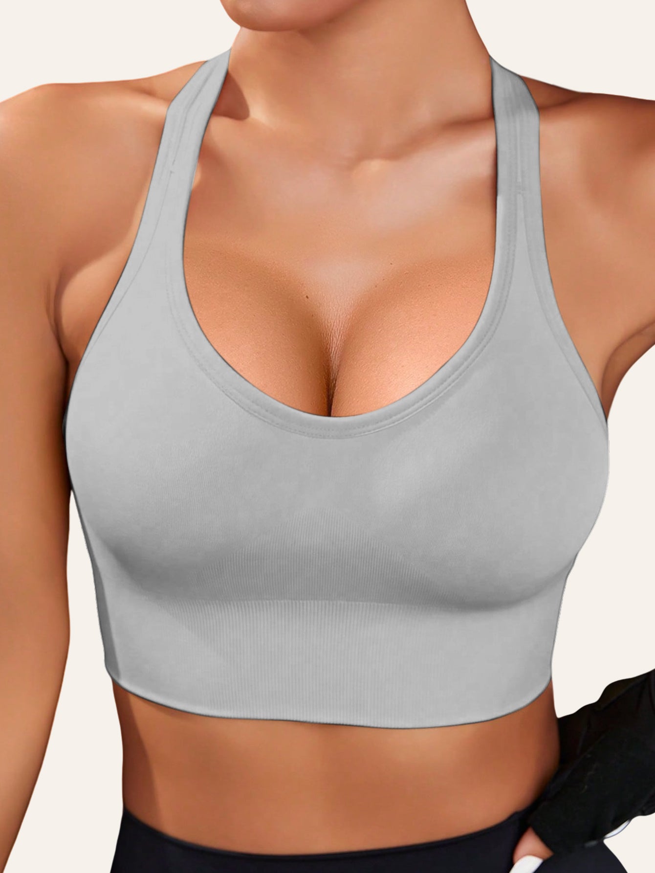 Women's Sports Bra with Removable Pads - No Underwire Breathable Support, Seamless Gym Yoga Running Top, Adjustable Straps & Soft Fabric for Workouts & Casual Wear, Workout Versatility, Sporty Design, Smooth Texture
