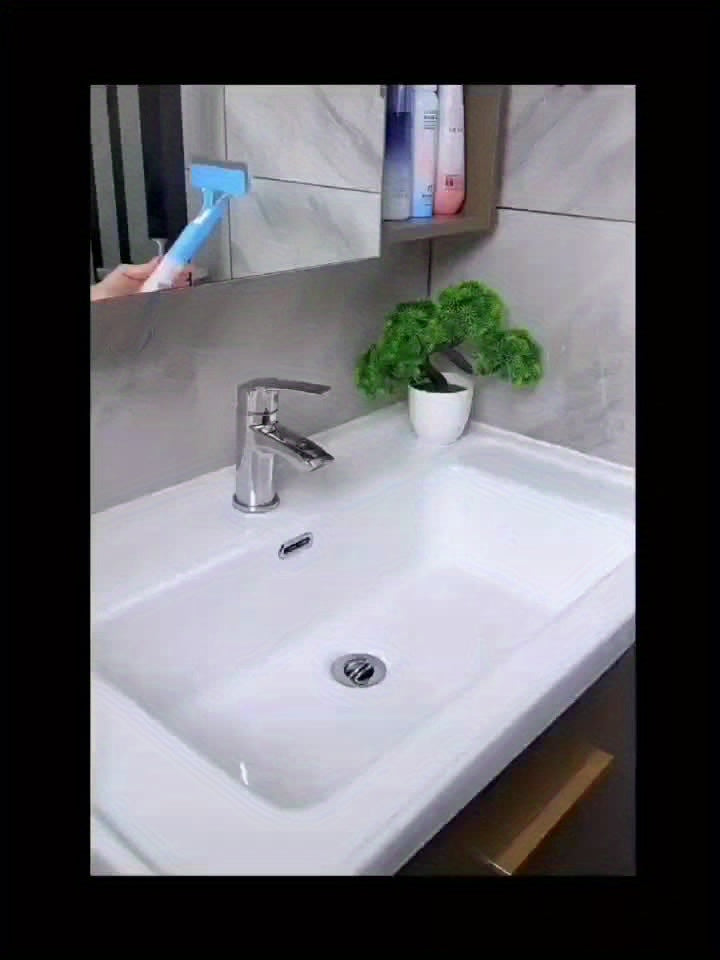 3-In-1 Multi-Functional Glass Cleaning Tool with Sprinkler, Polypropylene (PP) Plastic, for Bathroom, Kitchen, Living Room, Bedroom, Toilet - Efficient Mirror And Window Scraper