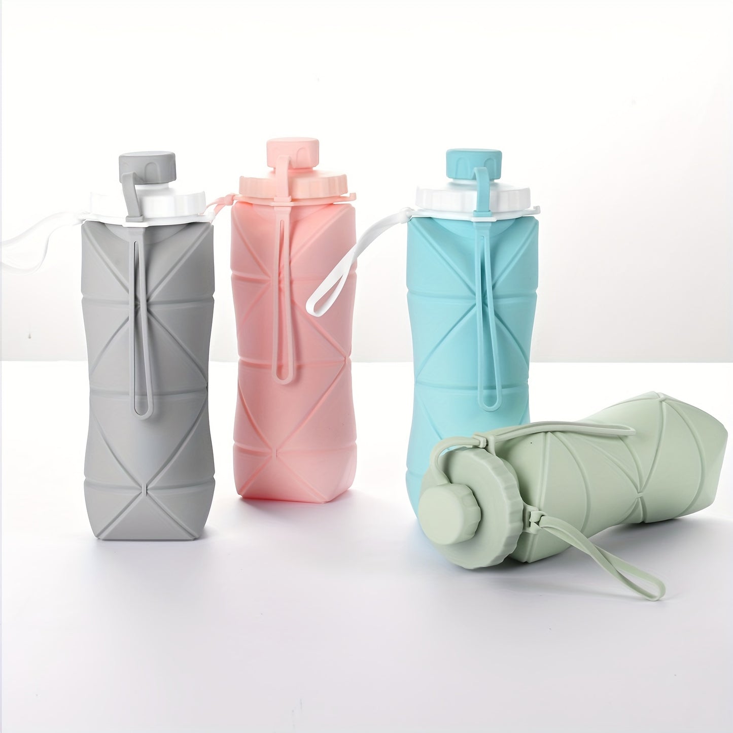 1pc, Telescopic Collapsible Sports Water Bottle, 600ml/20.3oz Heat Resistant Food Grade Silicone Water Cups, Foldable Silicone Portable Water Jugs, For Camping, Fitness, Summer Drinkware, Travel Accessories, Birthday Gifts, B