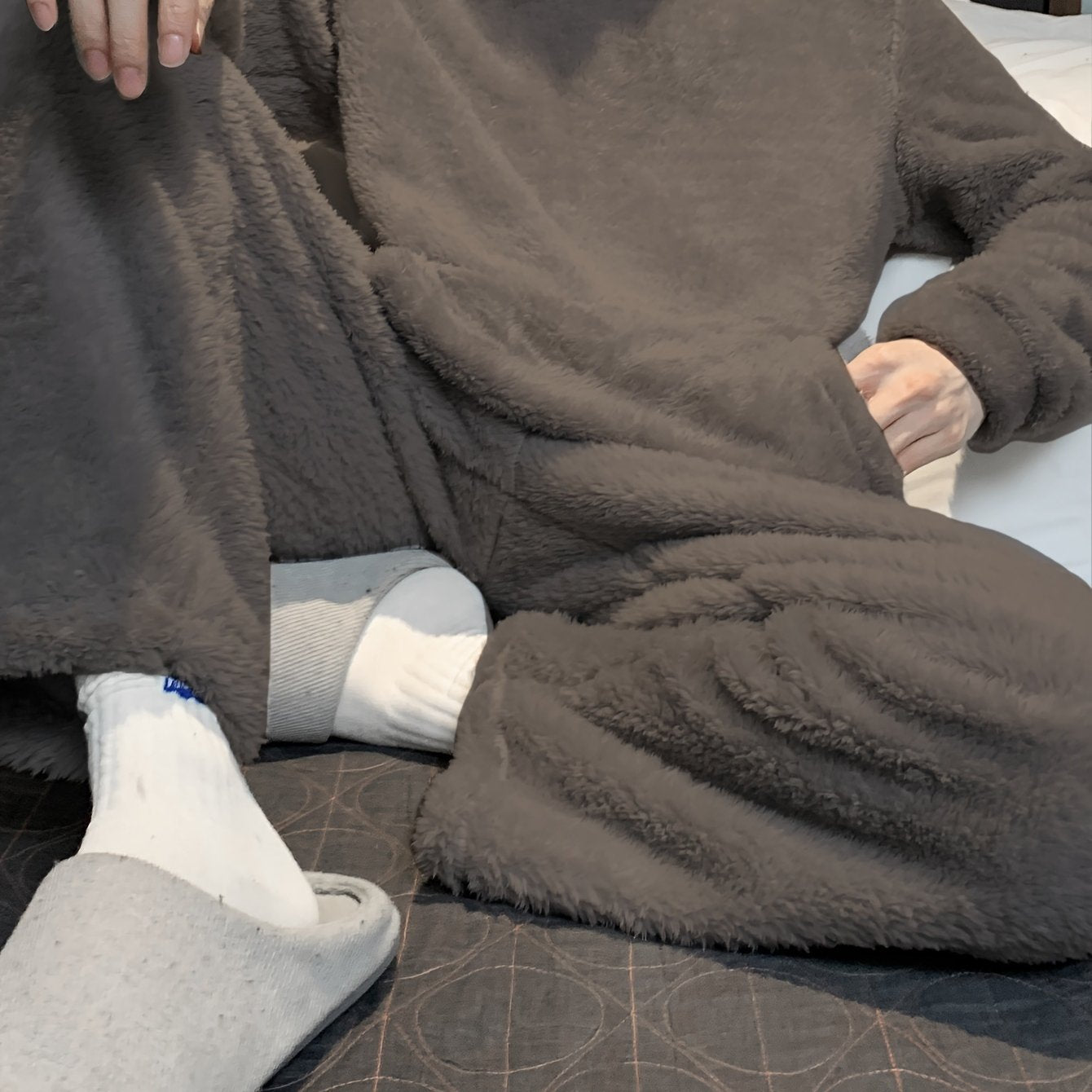 Men's Coral Velvet Pajamas Autumn and Winter Thickened Velvet Winter Hooded Flannel Warm Youth Pajama Set