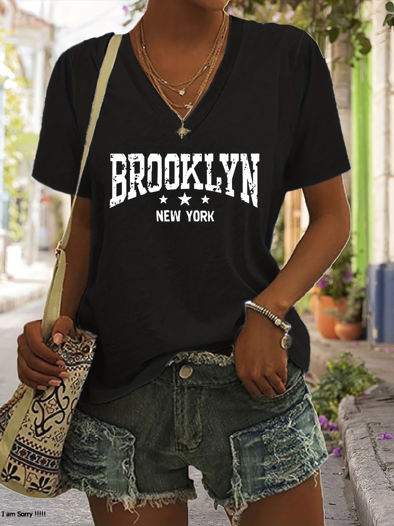 Women's Casual V-Neck T-Shirt with Brooklyn New York Letter Print - Vibrant Pink & Black Graphic, Short Sleeve Regular Fit, Machine Washable for Spring Summer Fall, Ladies T Shirts, Casual Attire, Durable Fabric