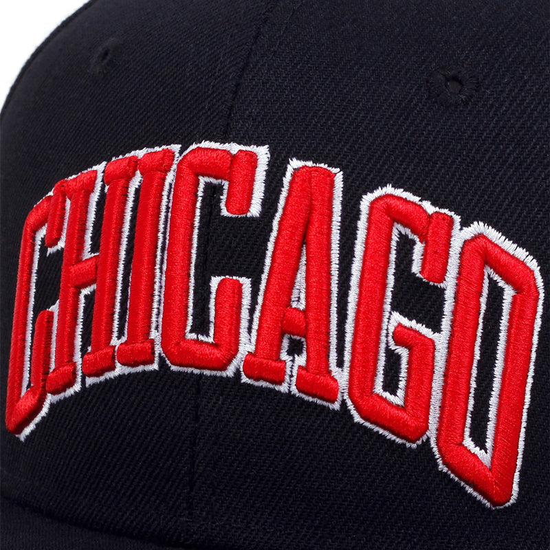 2.54 cmCHICAGO" Embroidered Baseball Cap, Lightweight Polyester, Hand-Washable, Sporty Snapback with Iconic Design for Casual Wear