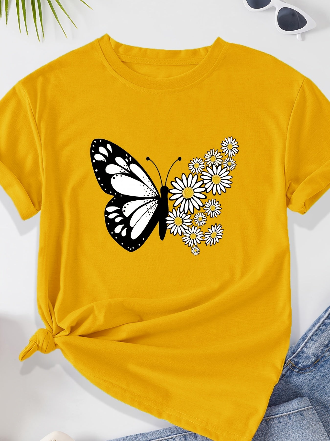 Women's Casual Butterfly & Daisy Floral Print Round Neck T-Shirt - Olive Green, Machine Washable, Regular Fit for Casual Attire, Allseason Fashion, Relaxed Style, Nontransparent Fabric