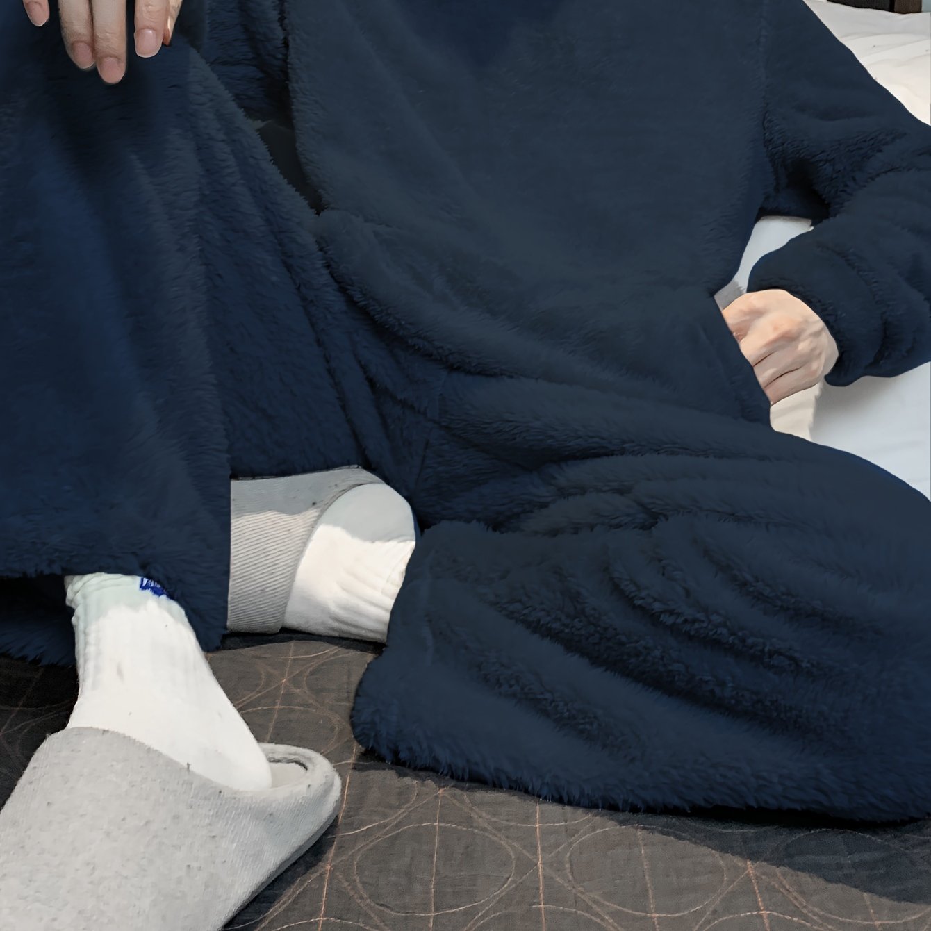 Men's Coral Velvet Pajamas Autumn and Winter Thickened Velvet Winter Hooded Flannel Warm Youth Pajama Set