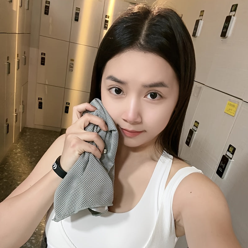 Quick-Dry Cooling Sports Towel for Gym & Workouts - Sweat-Wicking Lightweight Towel with Ergonomic Handle, Machine Washable, Gray - Men & Women, Summer Sports Towel | Ergonomic Design | Quickdry Material, Quick Dry Towel