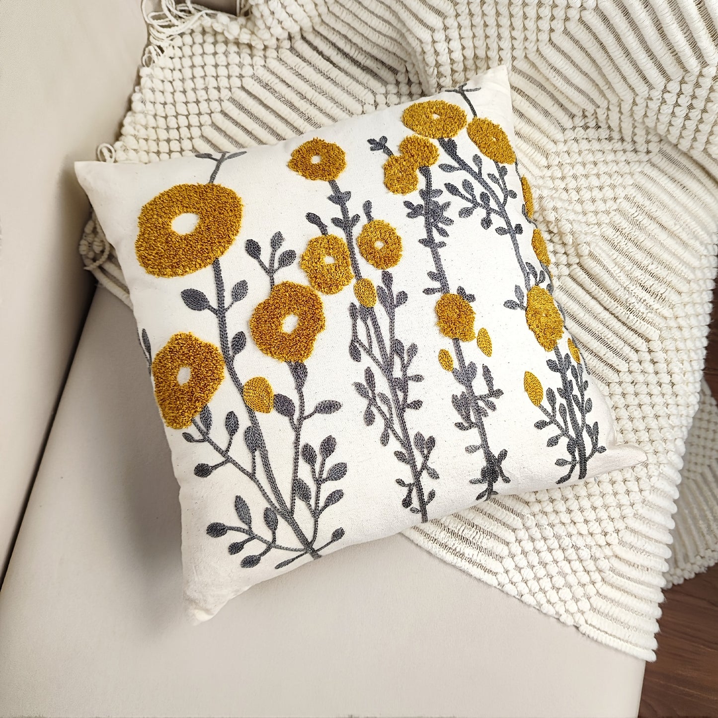 1pc Boho Floral Cushion Cover - Navy Blue & Golden Floral Pattern, Zipper Closure, Farmhouse Decor Pillow Case for Living Room, Bedroom, Sofa - No Insert Needed, Home Decoration Accent, Bedroom Accessory, Rustic Charm, Detail