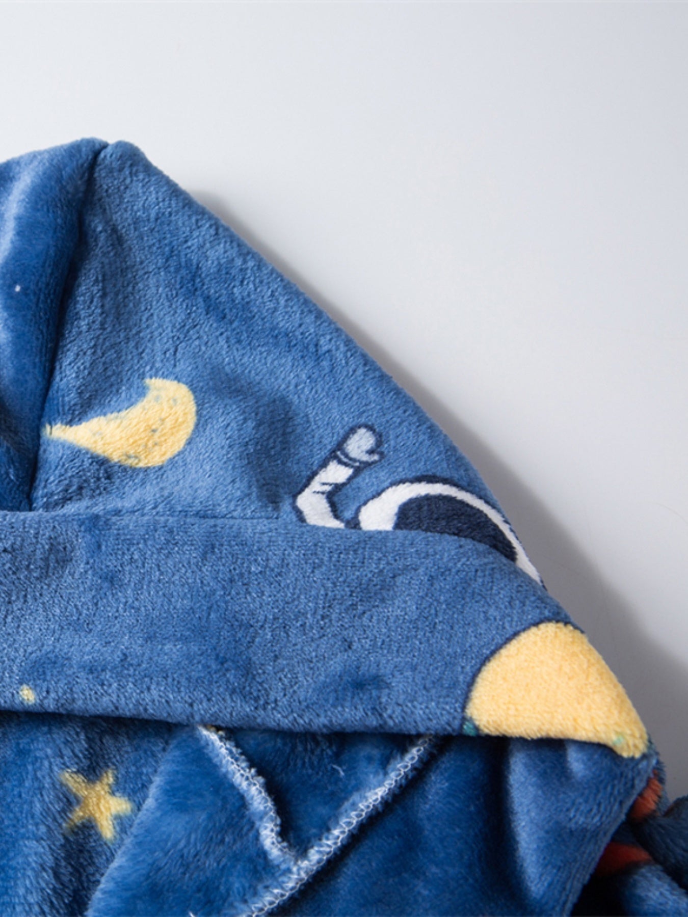 Kids Flannel Bathrobes Boys Hoodie Robes Soft Astronaut Planet Print Sleepwear Kids Clothes
