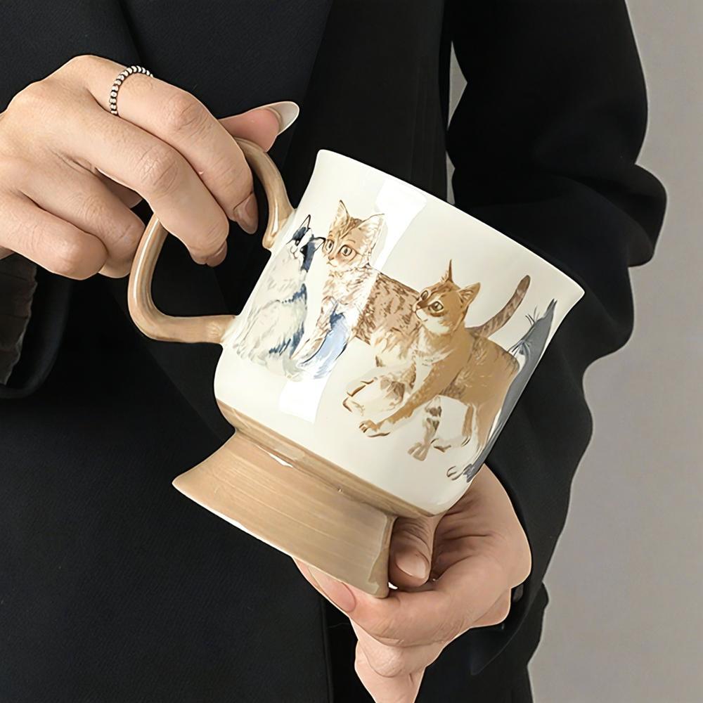 Visually Appealing Cat Ceramic Mug - Insulated, Reusable Coffee & Tea Cup for Couples, Perfect for Breakfast & Home Use
