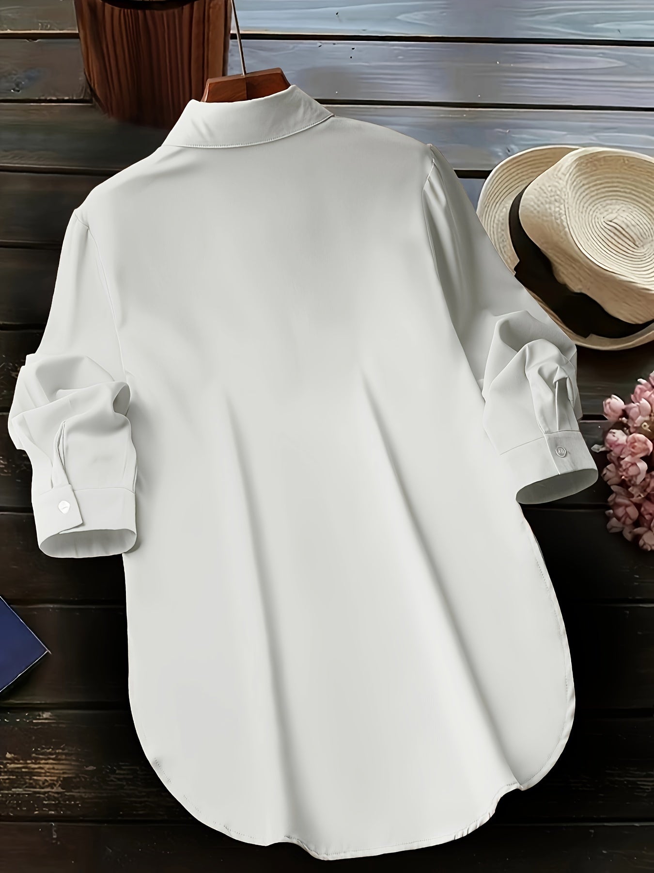 Plus Size Curved Hem Blouse, Casual Button Front Collared Blouse For Spring, Women's Plus Size Clothing