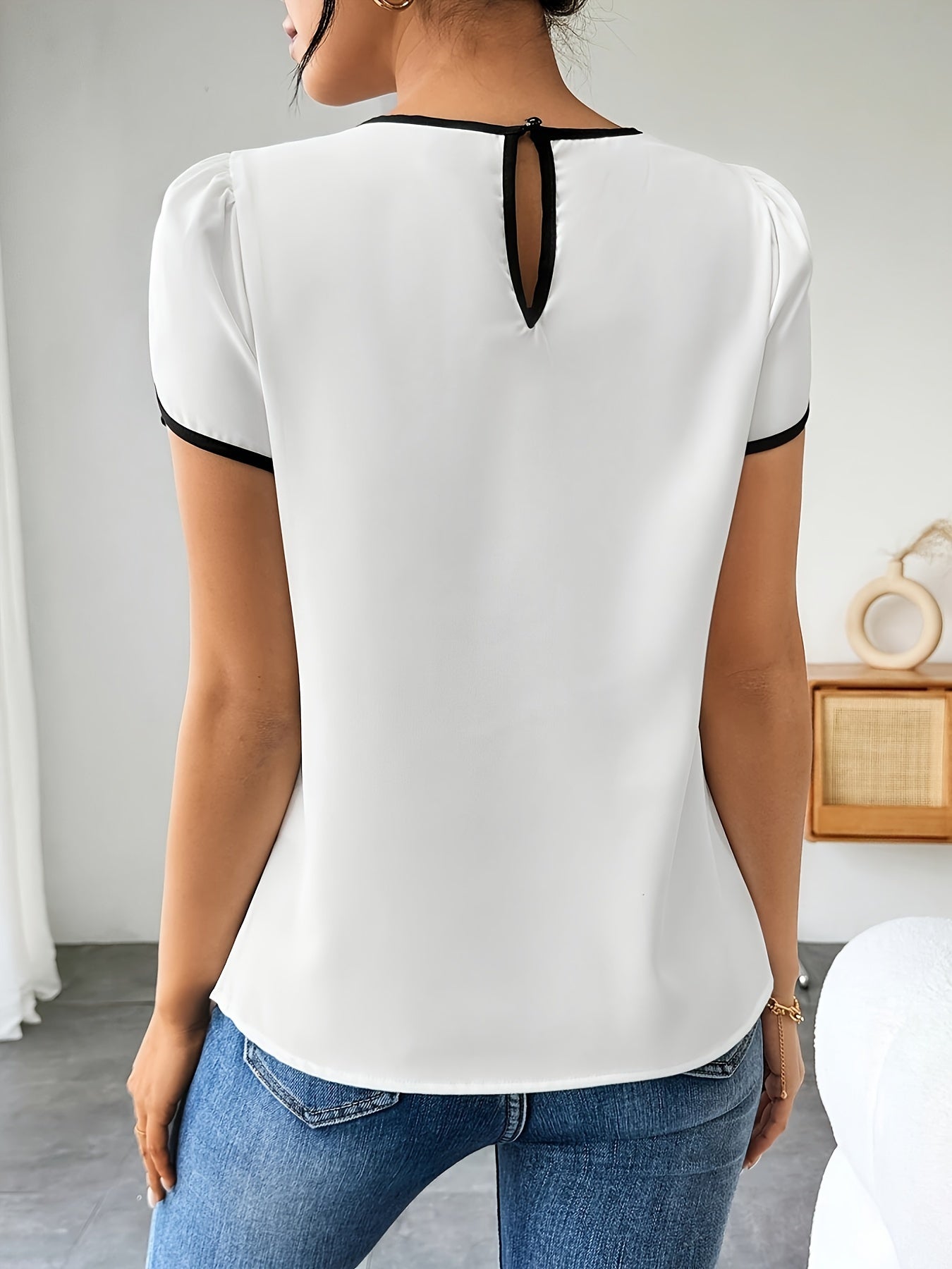 Contrast Trim Pleated Elegant Blouse, Crew Neck Short Sleeve Back Keyhole Blouse For Spring & Summer, Women's Clothing