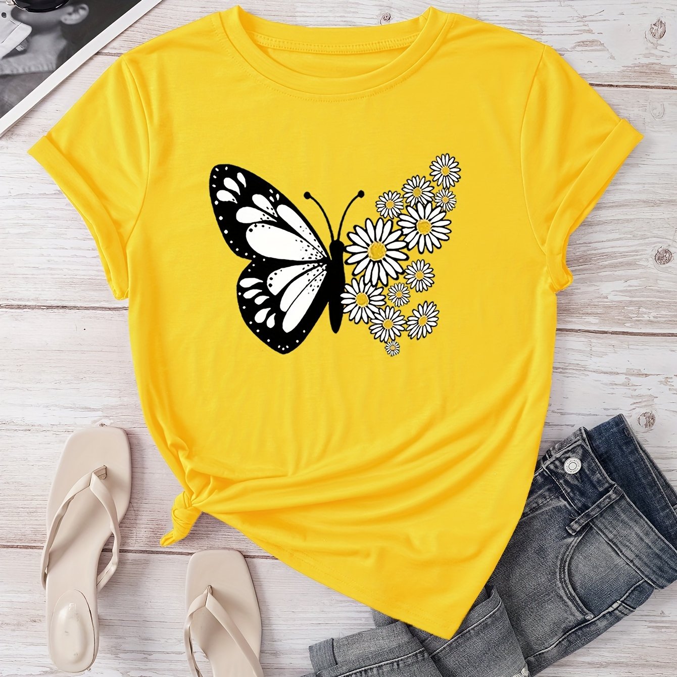 Women's Casual Butterfly & Daisy Floral Print Round Neck T-Shirt - Olive Green, Machine Washable, Regular Fit for Casual Attire, Allseason Fashion, Relaxed Style, Nontransparent Fabric