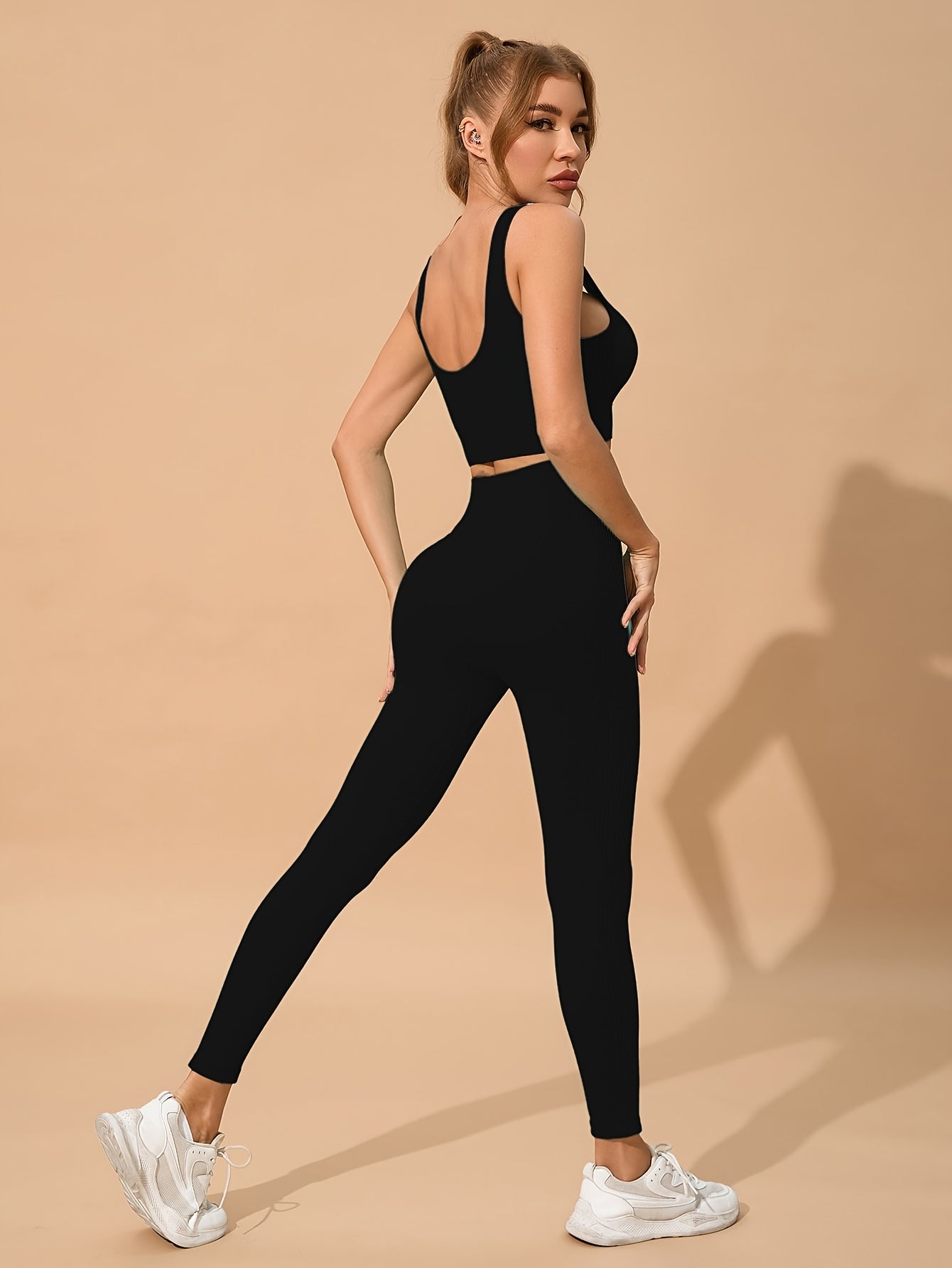 Seamless Yoga & Fitness Set - Quick-Dry, Moisture-Wicking Nylon Blend Sports Bra and Leggings for Women