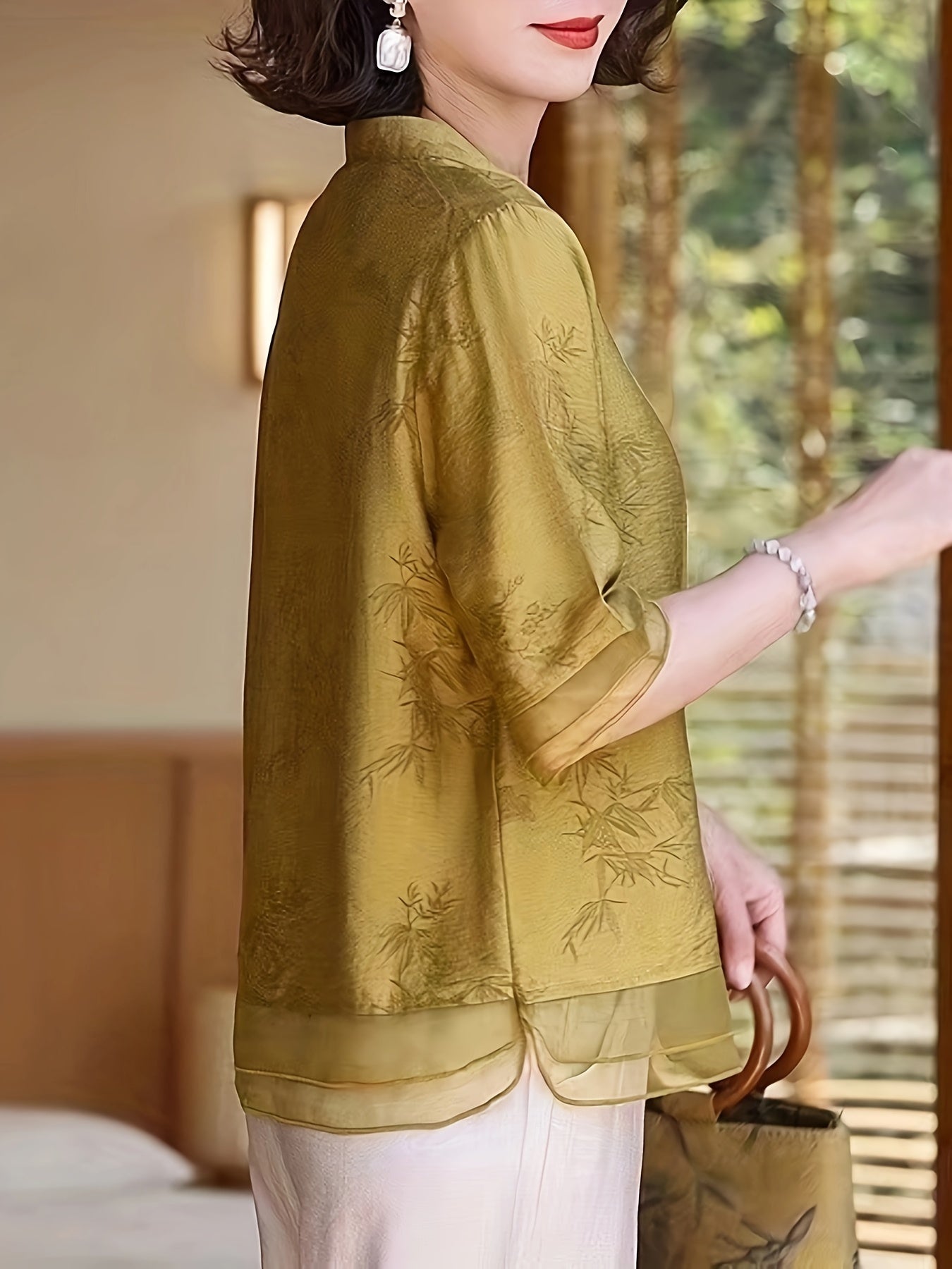 Women'S Elegant Summer Blouse with Floral Pattern - Short Sleeve, Mandarin Collar, Loose Fit, Light Olive Green, Perfect for Casual Attire, Casual Attire Blouse | Floral Pattern Top | Mandarin Collar Shirt