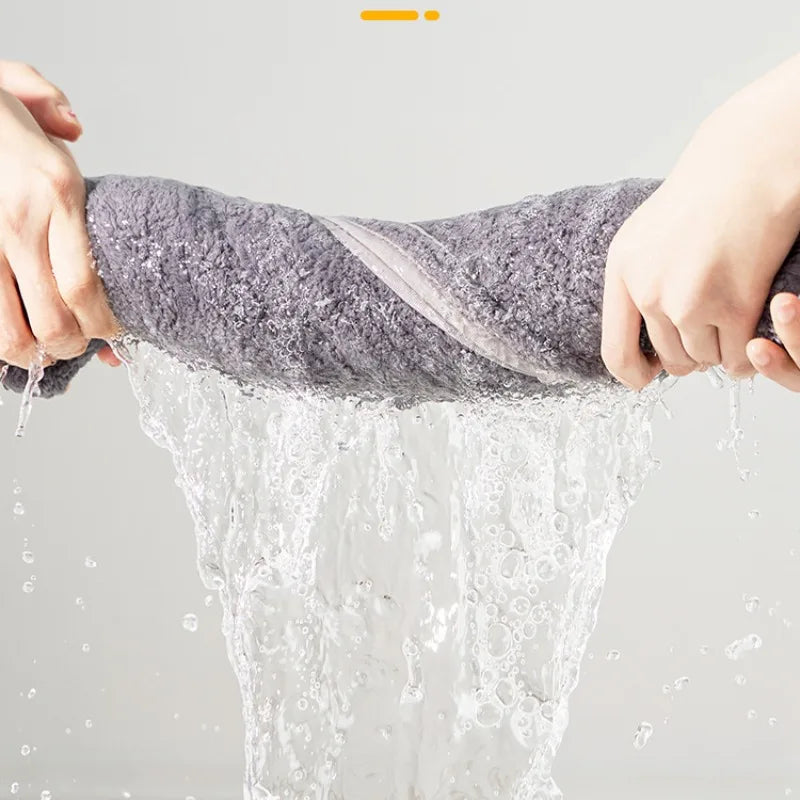 Wholesale Absorbent Lint-free Microfiber Quick Dry Dog Cleaning Paw Bath Towel for Dog Drying