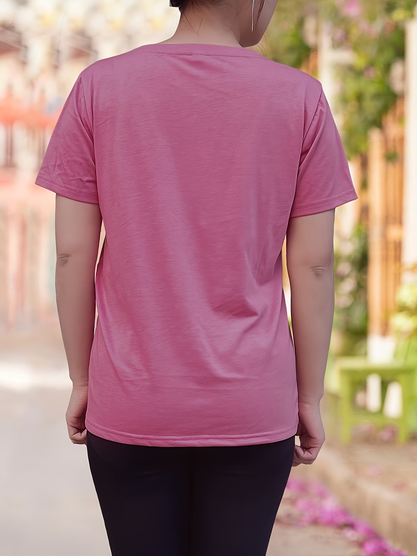 Women's Casual V-Neck T-Shirt with Brooklyn New York Letter Print - Vibrant Pink & Black Graphic, Short Sleeve Regular Fit, Machine Washable for Spring Summer Fall, Ladies T Shirts, Casual Attire, Durable Fabric
