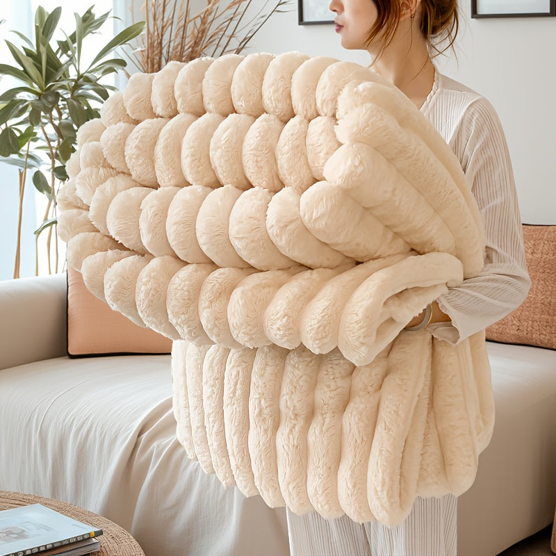 1pc Plush Coral Fleece Blanket - Ultra-Soft All-Season Luxury Bedspread, Couch Throw, Camping & Travel Bedding,,,, Grey, - Machine Washable Cozy Gift for, Outdoor, or Holidays - Traditional Style with Geometric Pattern, Multi