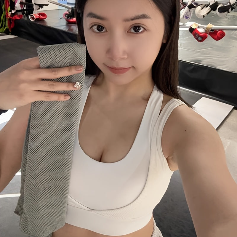 Quick-Dry Cooling Sports Towel for Gym & Workouts - Sweat-Wicking Lightweight Towel with Ergonomic Handle, Machine Washable, Gray - Men & Women, Summer Sports Towel | Ergonomic Design | Quickdry Material, Quick Dry Towel