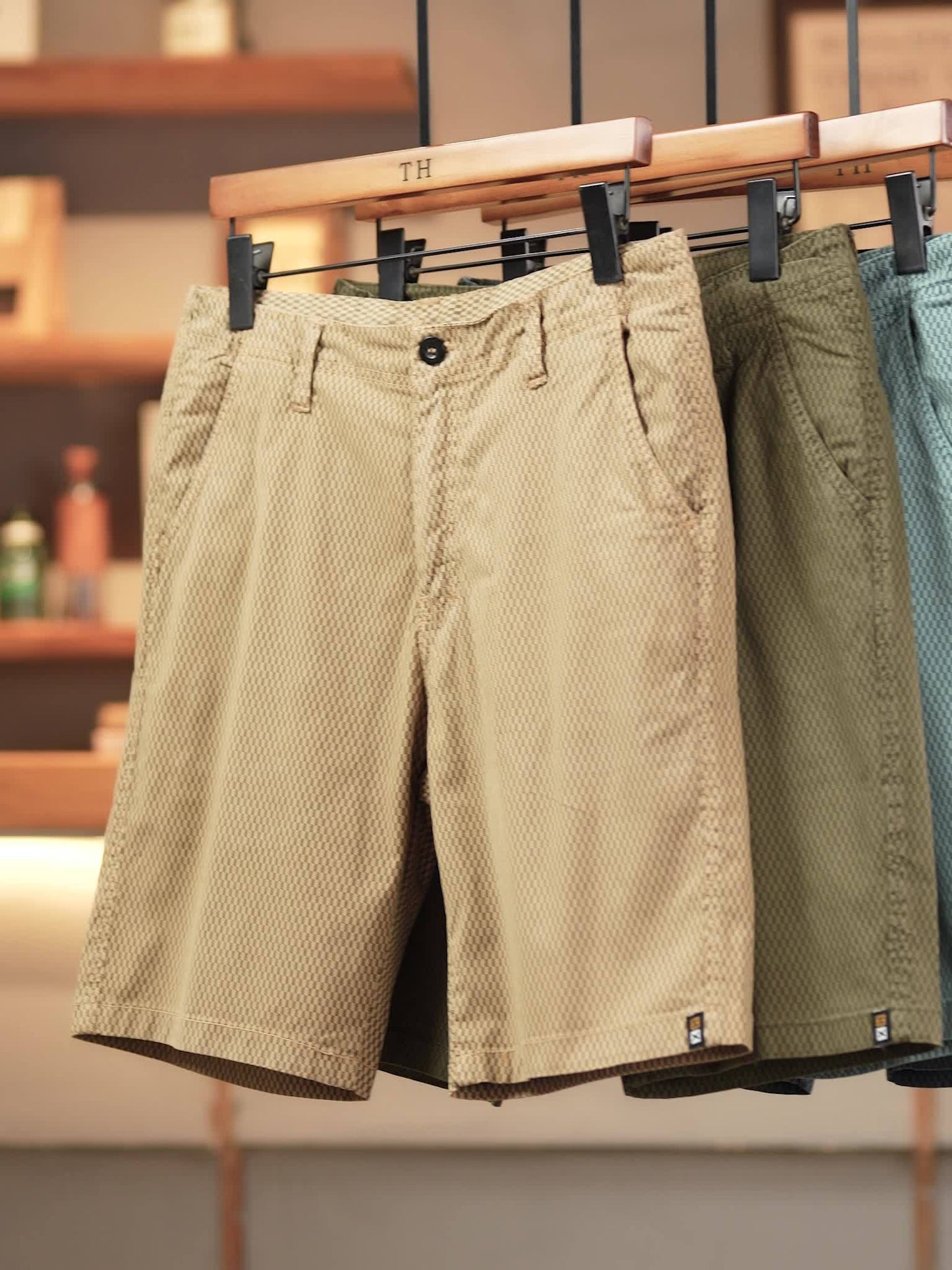 Men'S Casual Cargo Shorts with Striped Design, Elastic Waistband & Multiple Pockets - Beige/Black Regular Fit for Outdoor, Sports & Casual Attire (Belt Not Included), Outdoor Apparel, Functional Pockets, Nonelastic Fabric