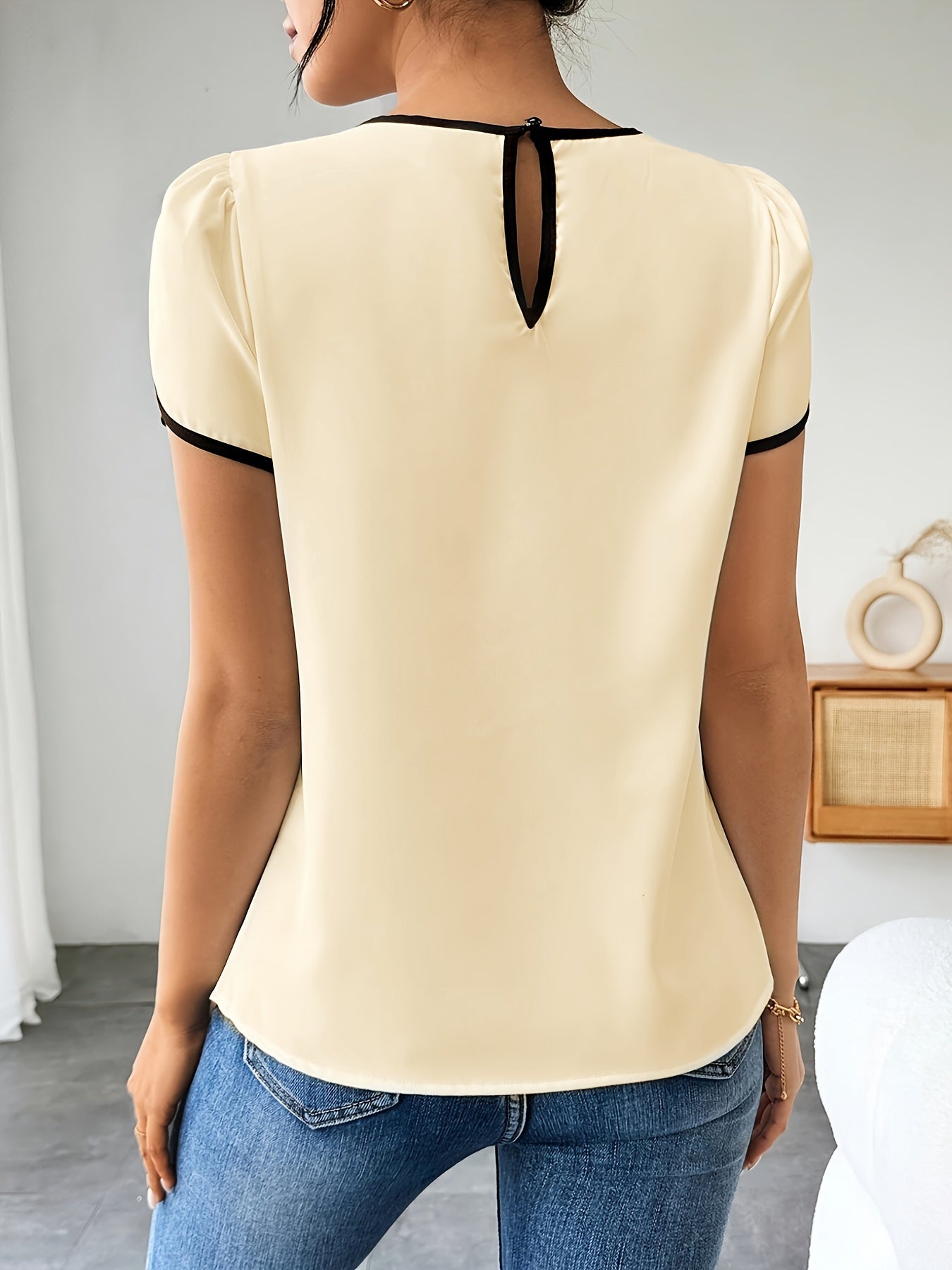 Contrast Trim Pleated Elegant Blouse, Crew Neck Short Sleeve Back Keyhole Blouse For Spring & Summer, Women's Clothing