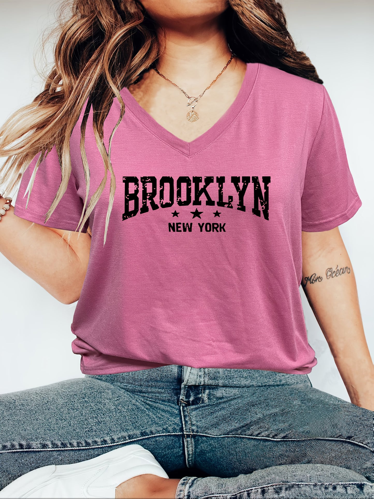 Women's Casual V-Neck T-Shirt with Brooklyn New York Letter Print - Vibrant Pink & Black Graphic, Short Sleeve Regular Fit, Machine Washable for Spring Summer Fall, Ladies T Shirts, Casual Attire, Durable Fabric