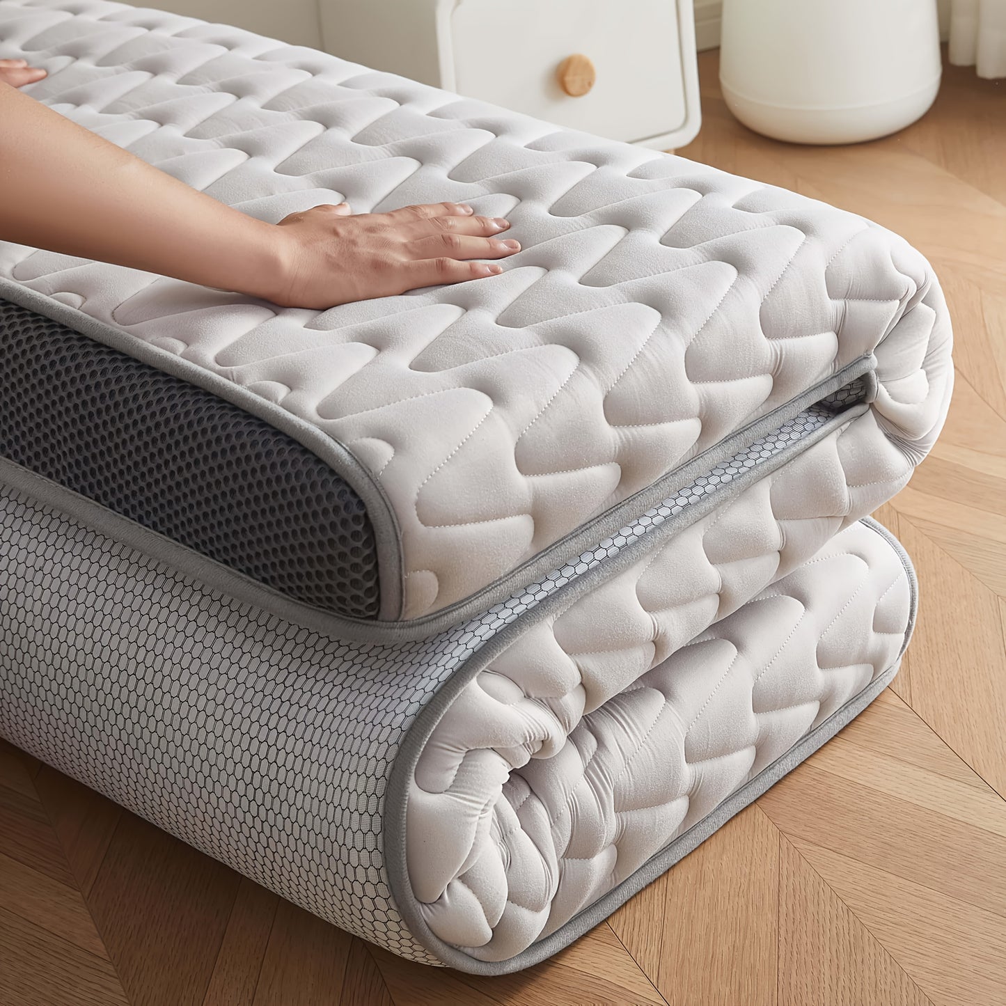 1pc 5cm Memory Foam Mattress Topper - High-Density Support, Slow Rebound Pressure Relief, Ultra-Soft Quilted Surface & Breathable Mesh Design, Foldable Portable Bed Pad, All-Season Comfortable Bedding for Bedroom, Dorm & Gues