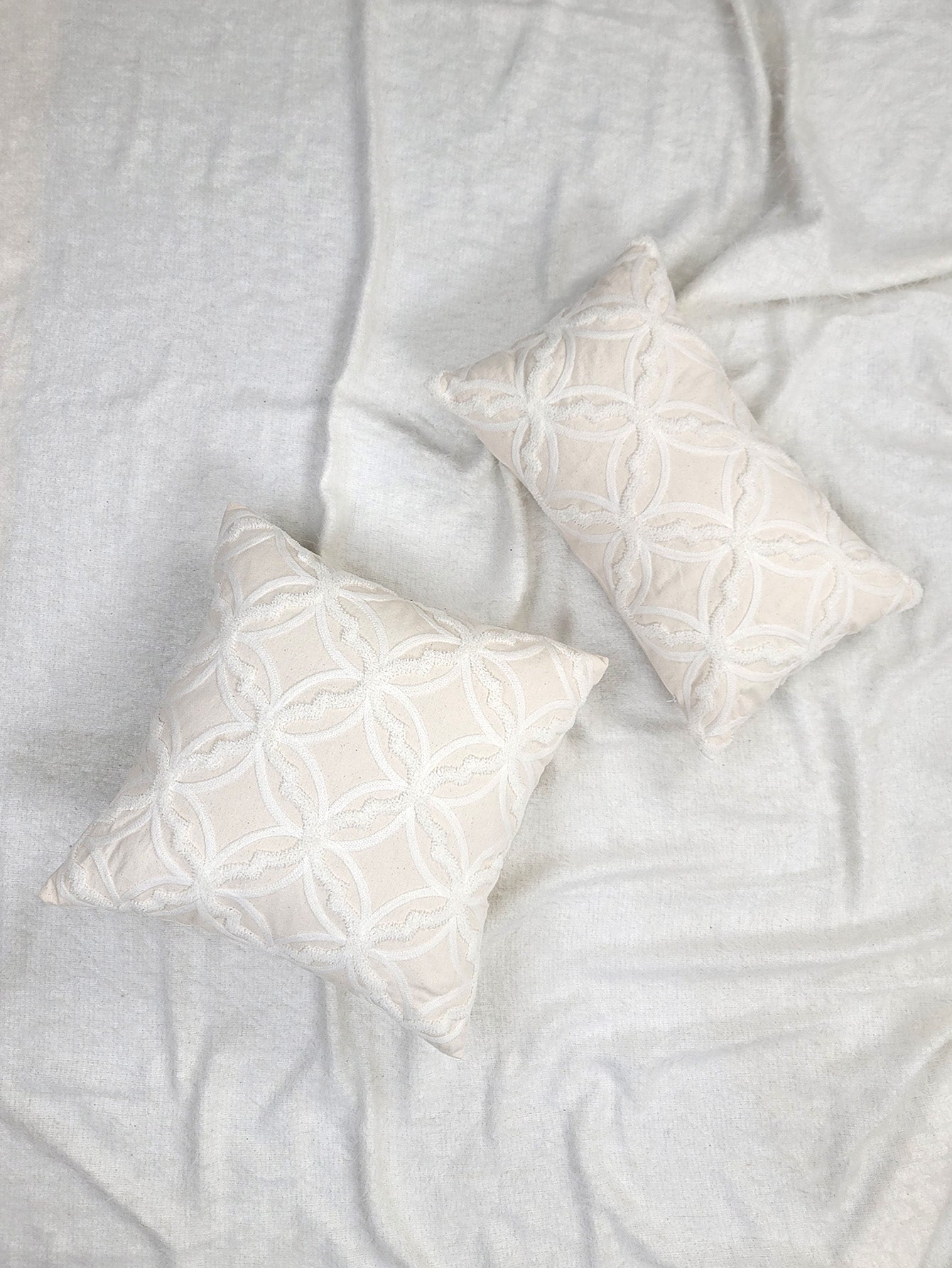 1pc Geometric Pattern Towel Embroidery Cushion Cover, Beige Base Fabric with White Embroidery