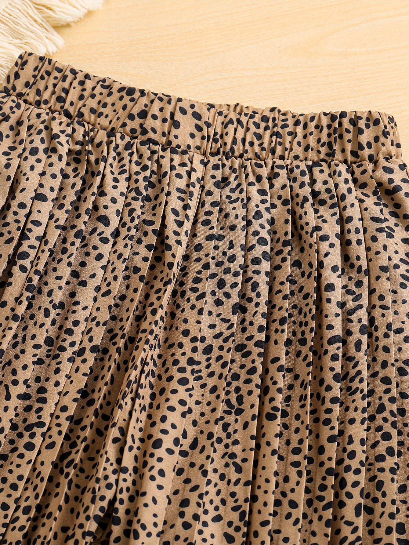 Girls' Fashion 2pcs Set, Cartoon Print Crew Neck T-Shirt & Pleated Polka Dot Pants, Casual Summer Outfit, Polyester & Spandex, Knit Fabric, Regular Fit - HWMFSNHFZ, for Outdoor