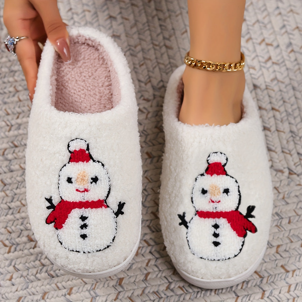 Christmas Tree Pattern Fuzzy Slippers, Winter Warm Closed Toe Flat Floor Shoes, Cozy Soft Sole Plush Home Slippers