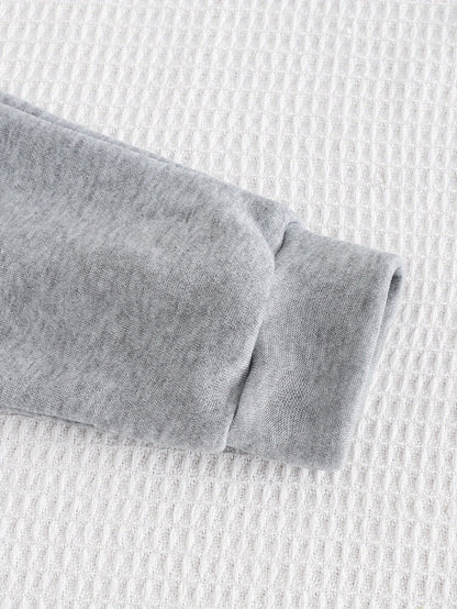 Boys' Autumn/Winter New Three-Piece Set with Mickey Mouse Classic Cartoon Print Long-Sleeve Round Neck Hoodie and Zip-Up Sleeveless Top, Matching Printed Sweatpants - Fleece-Lined Thickened Warm Comfortable Outfit for Parties