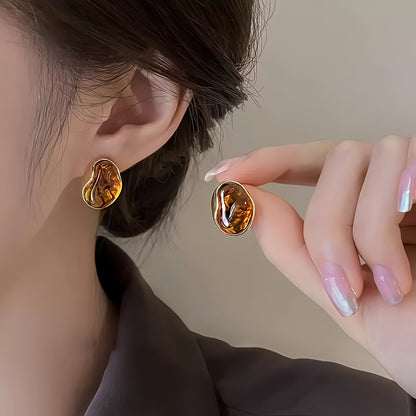 AIVEO Women's Hypoallergenic 18K Gold Plated Stainless Steel Stud Earrings - Anti-Fade Sensitive Light Beige, Simple Elegant Everyday & Party Jewelry, Year-Round Wear, Perfect Gift for Mom, Wife, Girlfriend (Low-Allergy Ear S