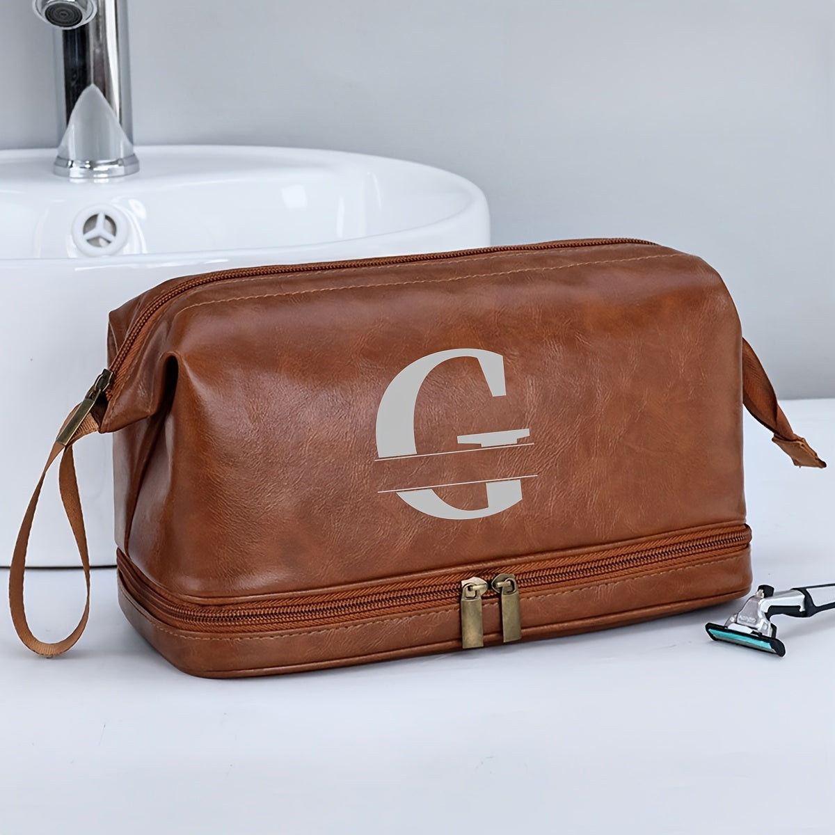 Customized Men's Fashion Travel Toiletry Bag PU Large Letter Toiletry Bag