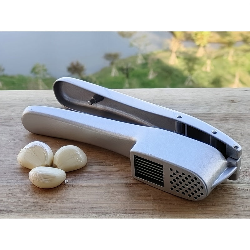 1pc Garlic Crusher & Presser - Multi-Functional Aluminum Kitchen Tool for Effortless Garlic Mincing, Includes Cleaning Pad, No Electricity Needed, Ideal for Home Cooking, Garlic Crusher for Cooking