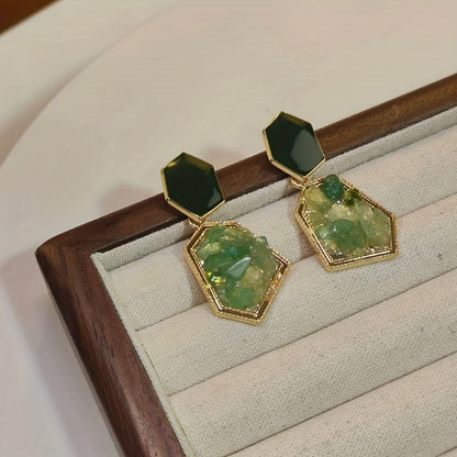Brincos pendentes hexagonais verde-abacate com decoração de cristais artificiais, estilo retro elegante, em liga de zinco banhada a ouro 18K, joias para banquetes.