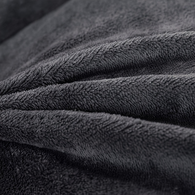 1pc Comfortable Soft Milk Fleece Warm Winter Quilt, Quilted into Popular Plaid 180g High Weight. Comfortable and Durable, Suitable for Bedroom, Guest Room, Dormitory, Hotel, etc., Machine Washable, Hand Washable