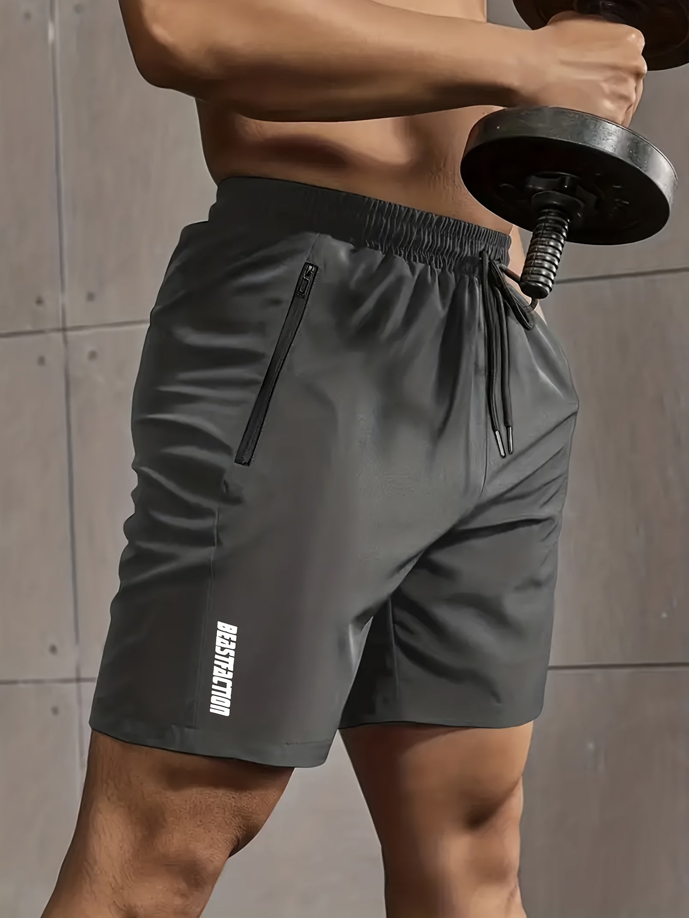 A Pair of Men'S Casual And Minimalist Style Comfortable Shorts, Featuring Letter Print Pockets And Drawstrings, Suitable for Summer Outdoor Fitness Wear, Quick-Drying Comfortable Shorts with Slightly Stretchy Elastic Waistban