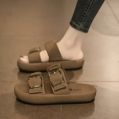 Chinelo feminino elegante, novo modelo de chinelo casual antiderrapante com sola grossa para praia, ideal para grávidas no verão de 2024. Chinelo de alta qualidade com design exclusivo.